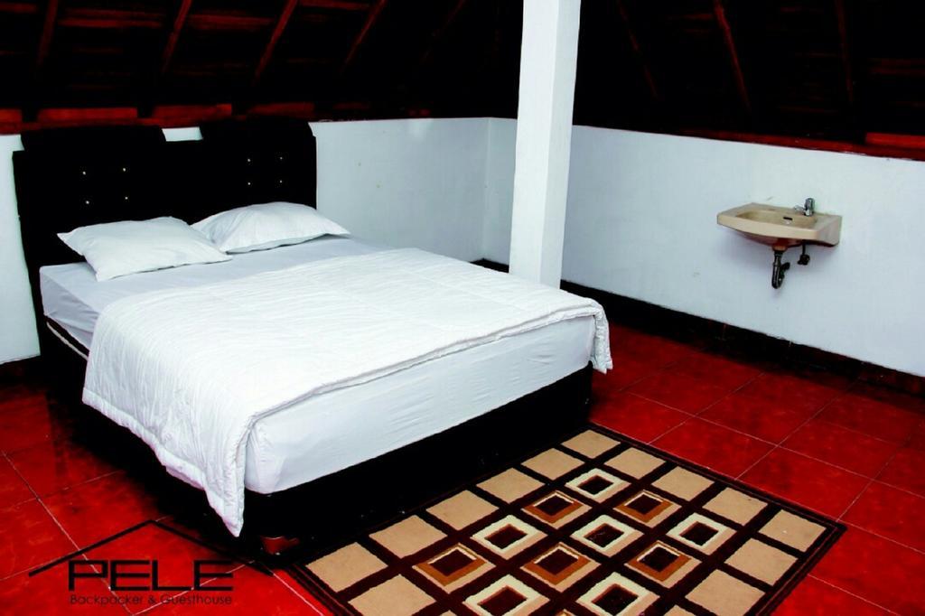 باندونج Pele Guesthouse المظهر الخارجي الصورة