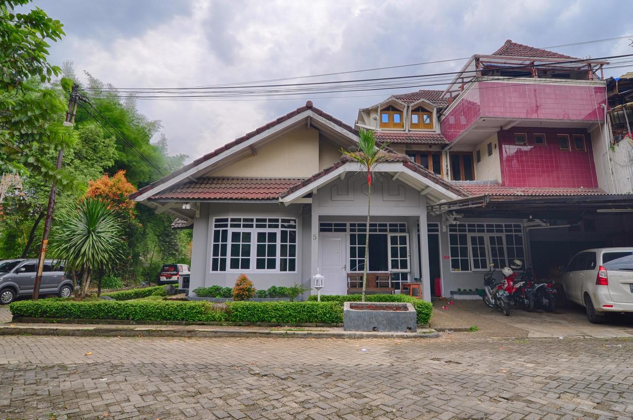 باندونج Pele Guesthouse المظهر الخارجي الصورة