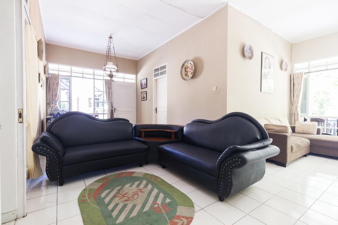 باندونج Pele Guesthouse المظهر الخارجي الصورة