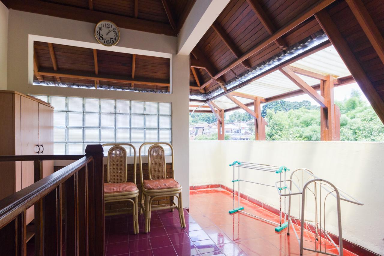 باندونج Pele Guesthouse المظهر الخارجي الصورة